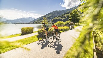 Menschen fahren Rad in Zell am See-Kaprun | © TVB Zell am See-Kaprun