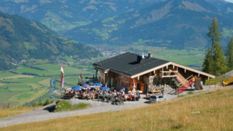 Einkehren in urige und gemütliche Almhütten am Maiskogel
